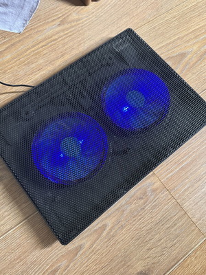 Βάση ψύξης laptop i-JMB με 2 ανεμιστήρες και μπλε LED σαν καινούργιο