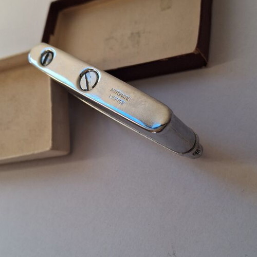 Mobil De Iixe lighter retro, like new