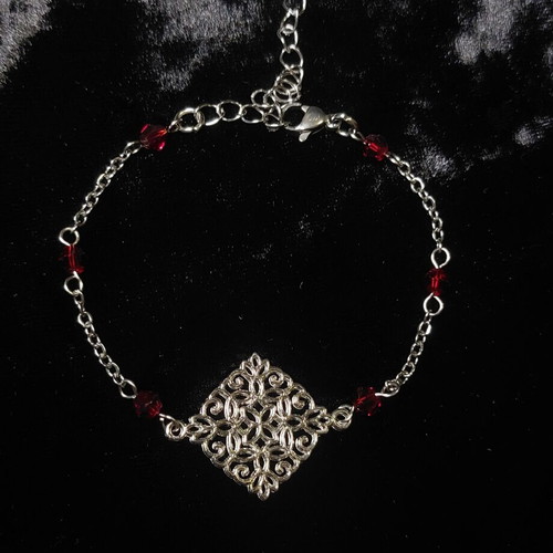 Royal handmade bracelet with stainless steel and glass beads made to order
