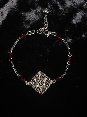 Royal handmade bracelet with stainless steel and glass beads made to order