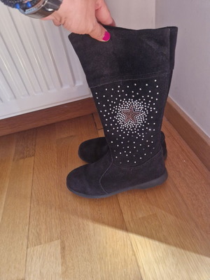 Kozee leather suede boots for girls size 33 like new with side zipper and rhinestones