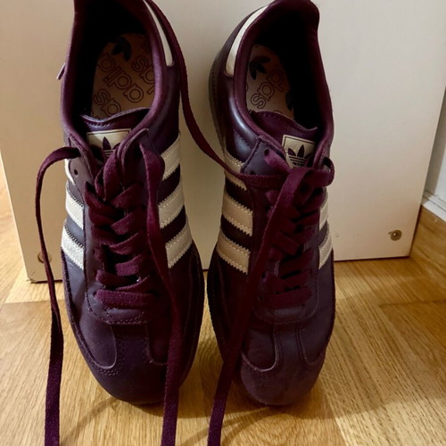 Adidas Original Samba Limited Edition burgundy leather like new