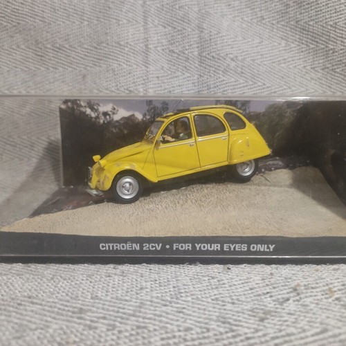 Citroen 2CV metal miniature new, James Bond car collection 1:43