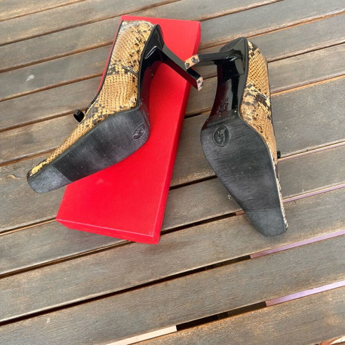Kalliste leather high-heeled shoes with snake print size 39.5 like new