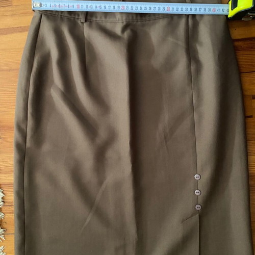 Midi skirt mocha color like new, size M