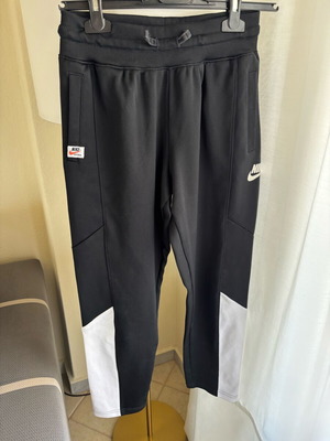 Nike women's tracksuit XS black and white like new