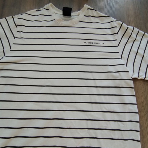 T-shirt Pull & Bear like new, size L, worn once