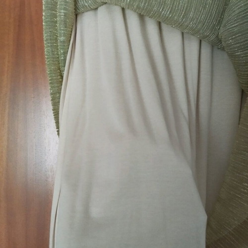Pleated gold skirt one size like new
