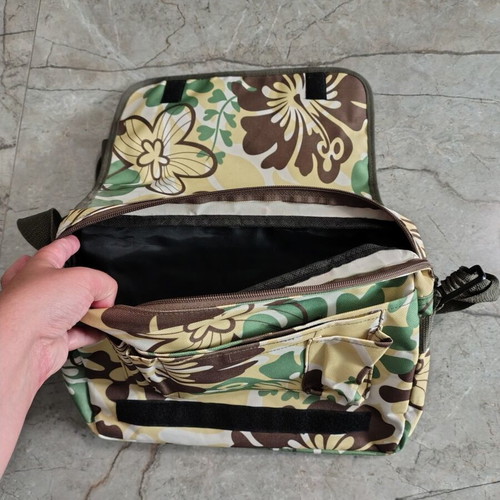 Children's crossbody sports bag like new, green and brown floral