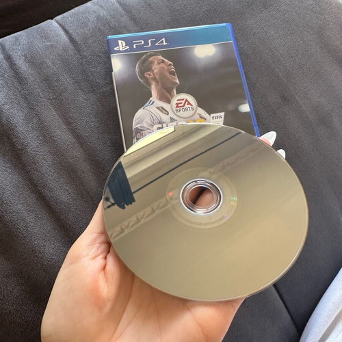 FIFA 18 PS4 like new