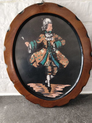 Vintage κεντητός πίνακας Gobelin με αριστοκράτη του 18ου αιώνα σε οβάλ ξύλινη κορνίζα