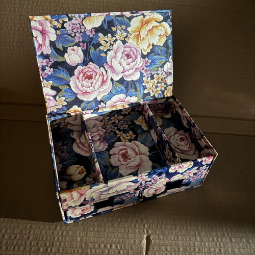 Paper jewelry box new with floral design