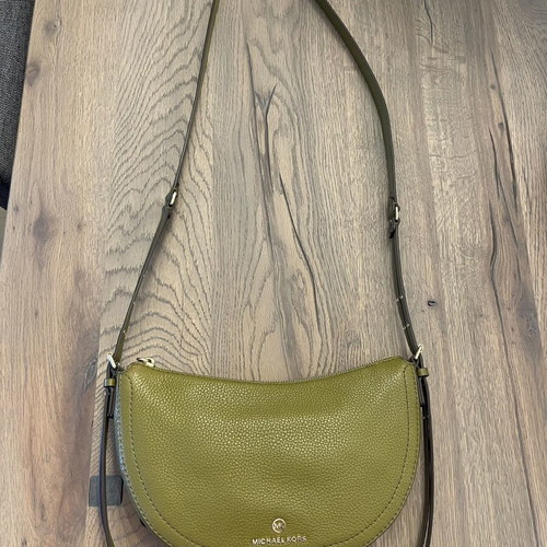 Michael Kors Camden Small Messenger Bag new, pistachio leather crossbody