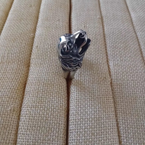 Labrador ring unisex stainless steel like new, 22mm diameter