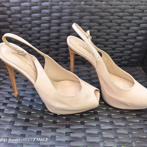 Gianvito Rossi high heel shoes size 37, 10cm heel height