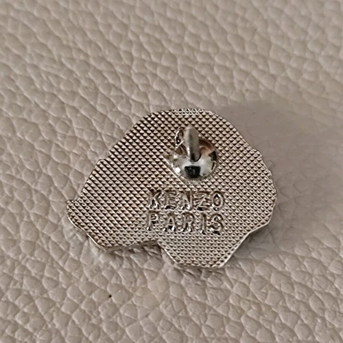 Vintage Kenzo pin from the 90's like new, multicolored