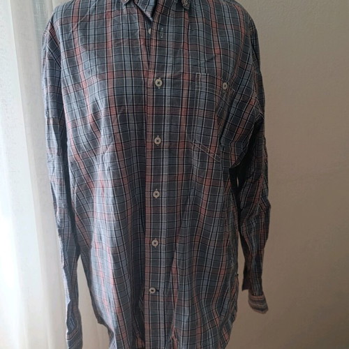 Nautica men's shirt classic fit medium like new, multicolor