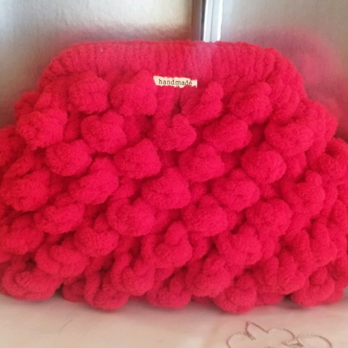 Handmade red Puffy popcorn shoulder bag new with strawberry lining