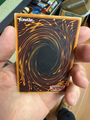 Yu-Gi-Oh Red Eyes Darkness Dragon 1 edition χρυσή μεταχειρισμένη κάρτα