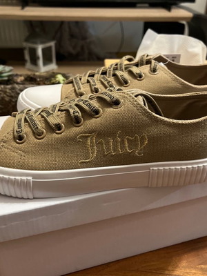 Juicy Couture shoes No 38 new, wide fit