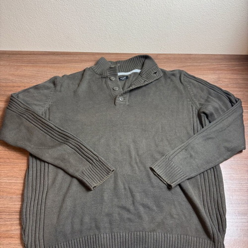 Watson’s men’s sweater khaki with neck buttons, size XL