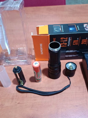 Φακός led 570LM καινούργιος με ρύθμιση δέσμης και 5 προγράμματα