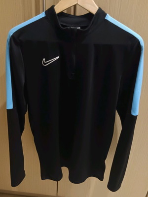 Nike DRI-FIT shirt youth XL black like new