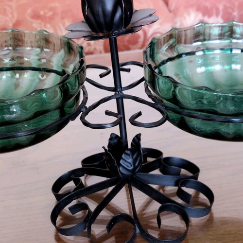 Vintage glassware like new with decorative and functional features