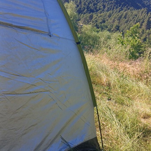 Campus tent like new with case and tools, 4-5 persons, waterproof