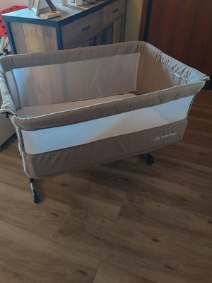 Bebestars Baby Cot like new