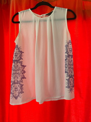 BSB White Sleeveless Blouse Size L Like New