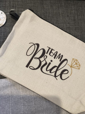 Cream toiletry bag, new