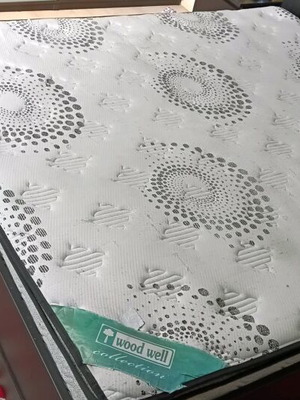 Wood Well 180x200 mattress used with integrated topper and medium firmness springs