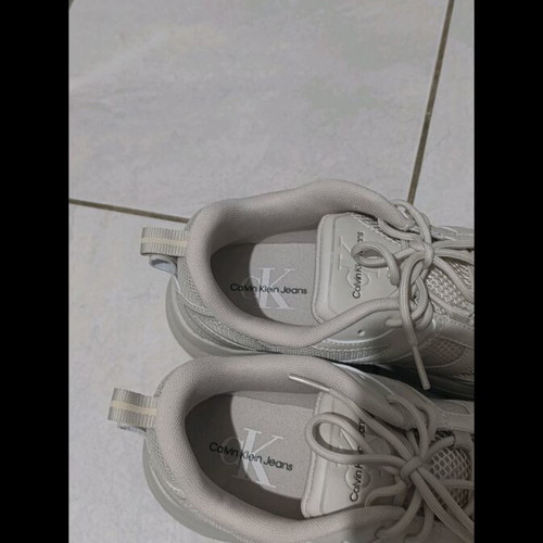 Calvin Klein women's sneakers size 41 new, beige