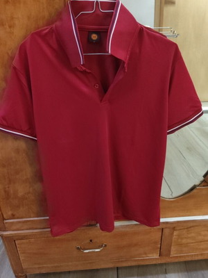 Polo shirt like new, size M, red