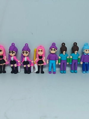 K-pop Demon Hunters collectible figures like new, pack of 24