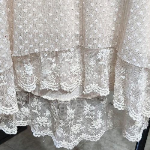 Romantic sleeveless top powder shade S-M like new
