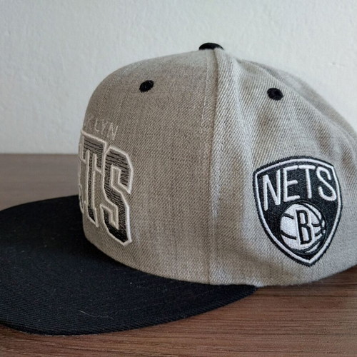 Authentic Mitchell & Ness Brooklyn Nets Snapback Cap_NBA