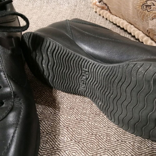 Hogan men's black shoes like new, size 40