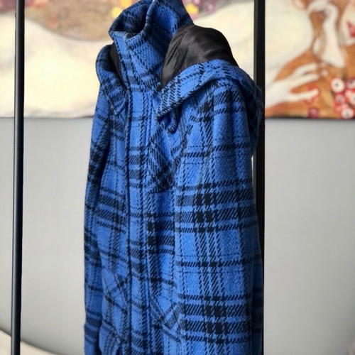 O’Neil women’s checked coat like new, blue and black