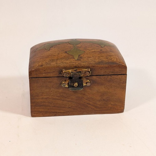 Wooden incense box used with bronze details 7.5x5x5.5cm