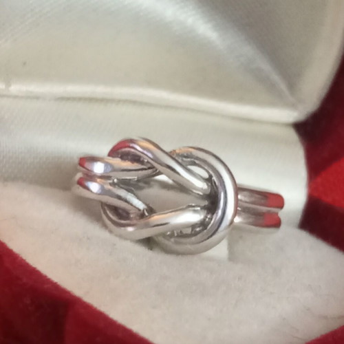 Lalaounis A21 925 Heracles Knot jewelry set like new, ring No. 54 and clip earrings