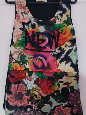 Women's flower tank top like new for S/M multicolor