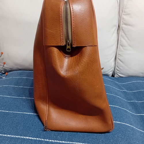 Vintage travel bag, genuine leather, tan color