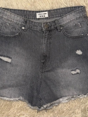 Shorts like new, gray, size XL 42 14