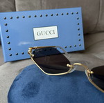 Gucci sunglasses new, black, 100% UV protection