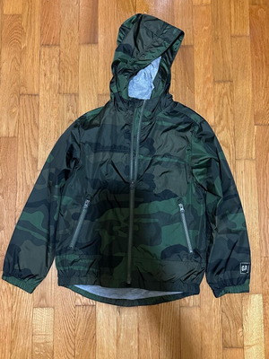 Gap kids rain jacket with hoodie size S like new