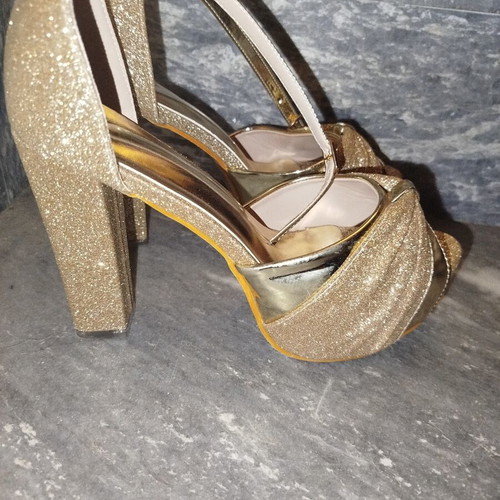 Gold high-heeled glitter platform sandals with ankle strap, size 38