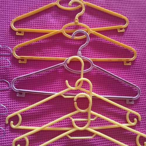 Hangers pack of 12 like new