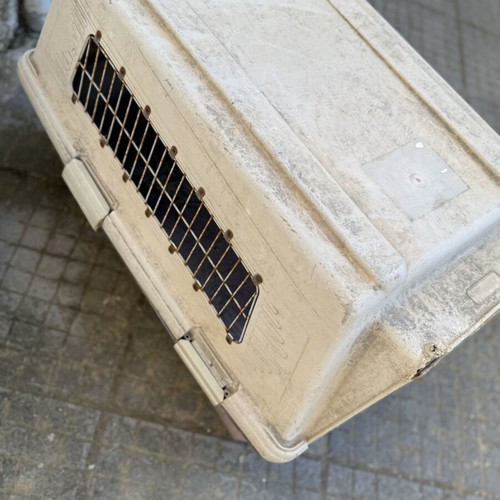 Pet Carrier large size used with metal door and ventilation